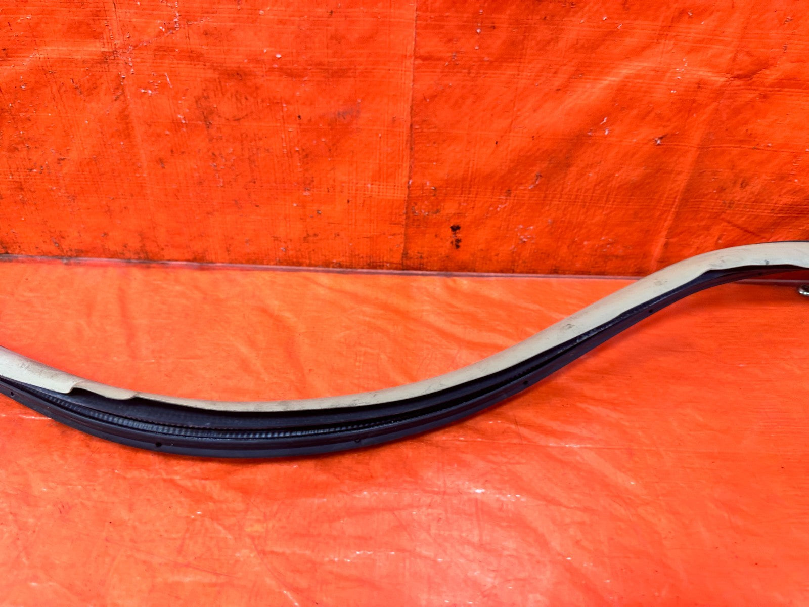 04 08 ACURA TSX   LEFT FRONT   DOOR TO CHASSIS WEATHER STRIP OPEN TRIM OEM #3047