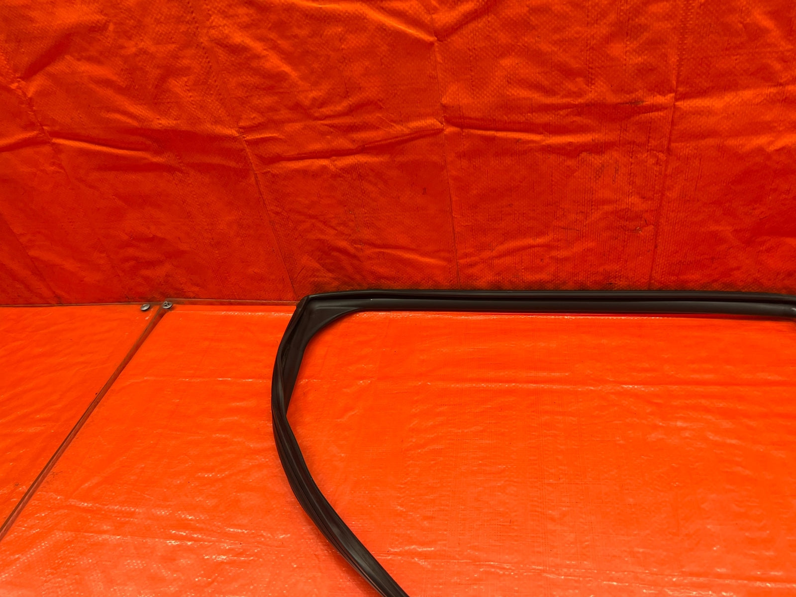 09 10 ACURA TSX   DRIVER LEFT REAR WINDOW GLASS RUN CHANNEL   OEM #2336
