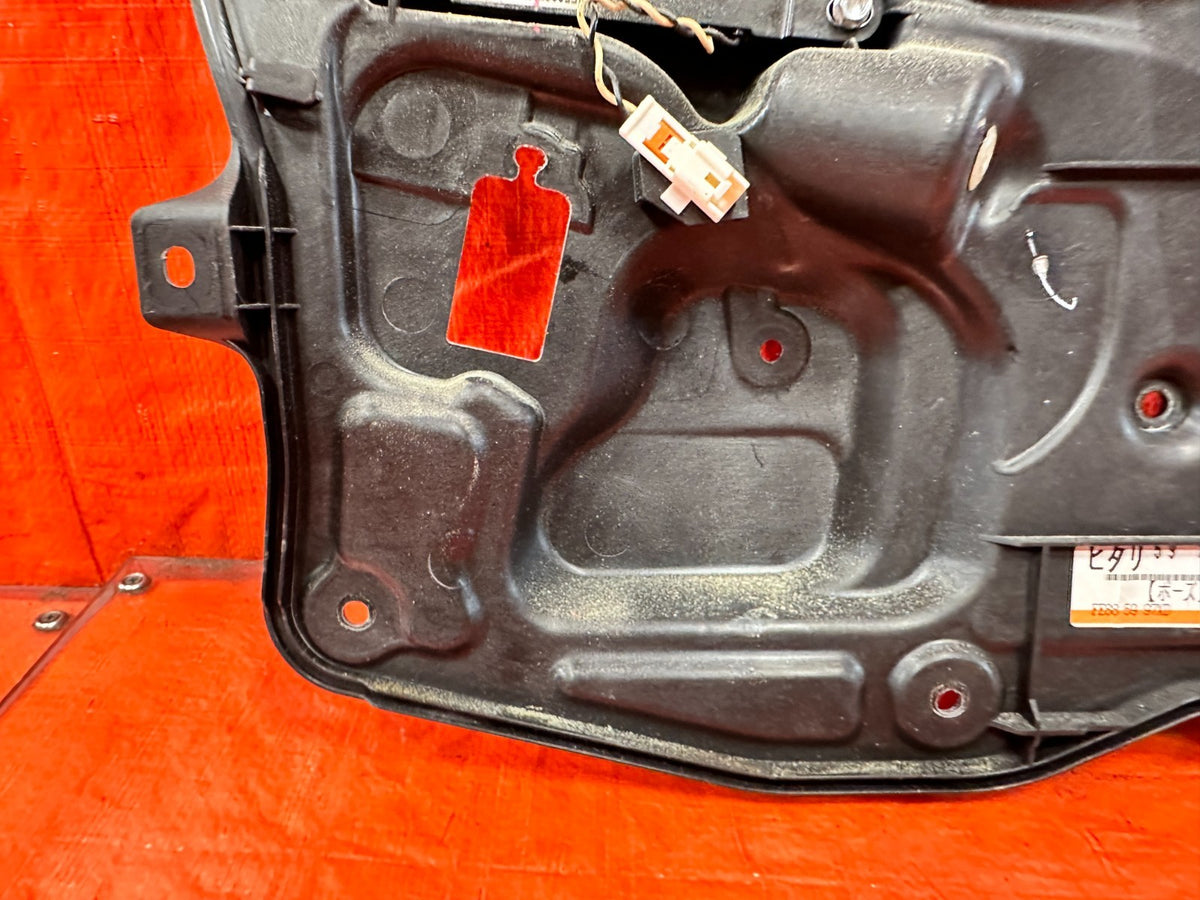 04-11 MAZDA RX8 RX-8 - LEFT DOOR INSERT CARRIER HOUSING - OEM FACTORY #3036