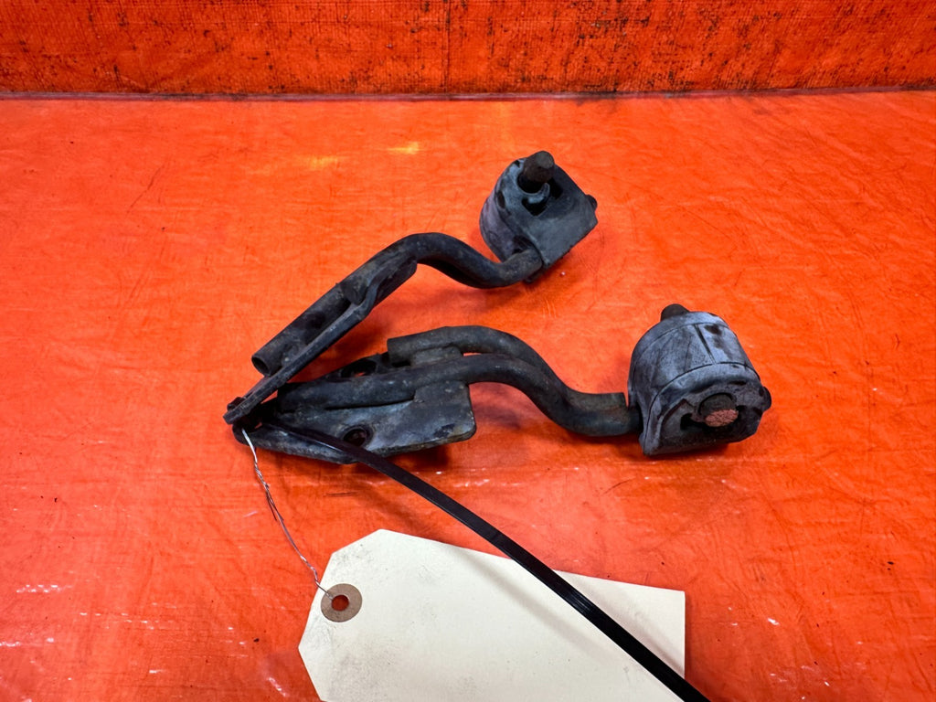 08 15 INFINITI G37 & Q60 2D COUPE   EXHAUST HANGAR BRACKET LEFT & RIGHT OEM 3286