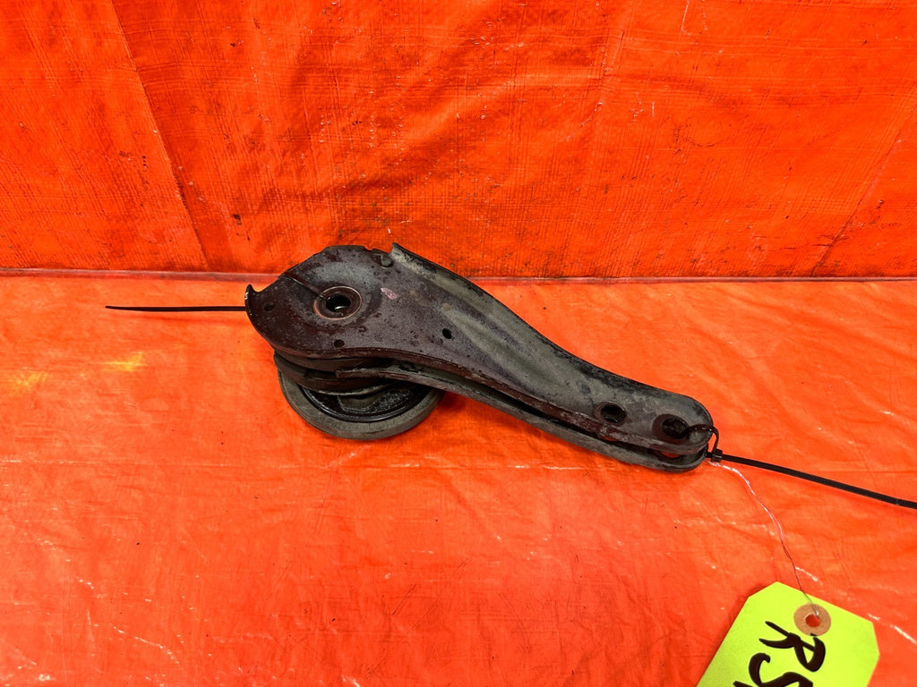 10 16 HYUNDAI GENESIS COUPE 3.8L   SUBFRAME BRACKETS = OEM #2994