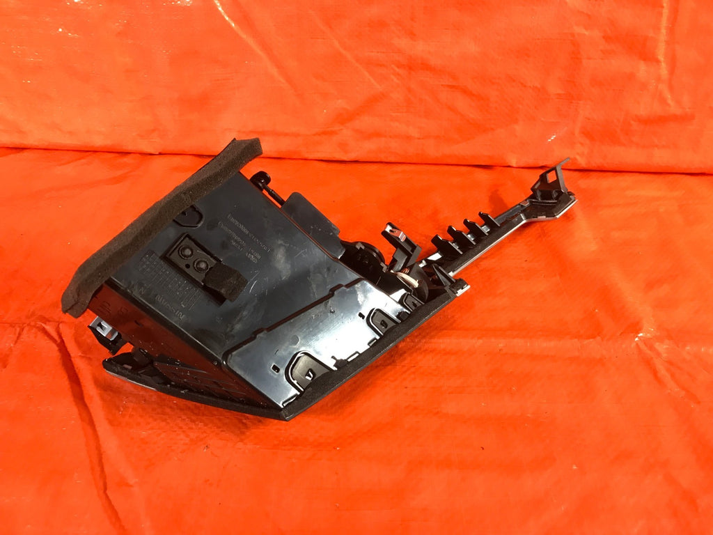 OEM 2017 17 INFINITI Q60 AWD 3.0L TT   PASSENGER RIGHT DASH BOARD AC VENT3