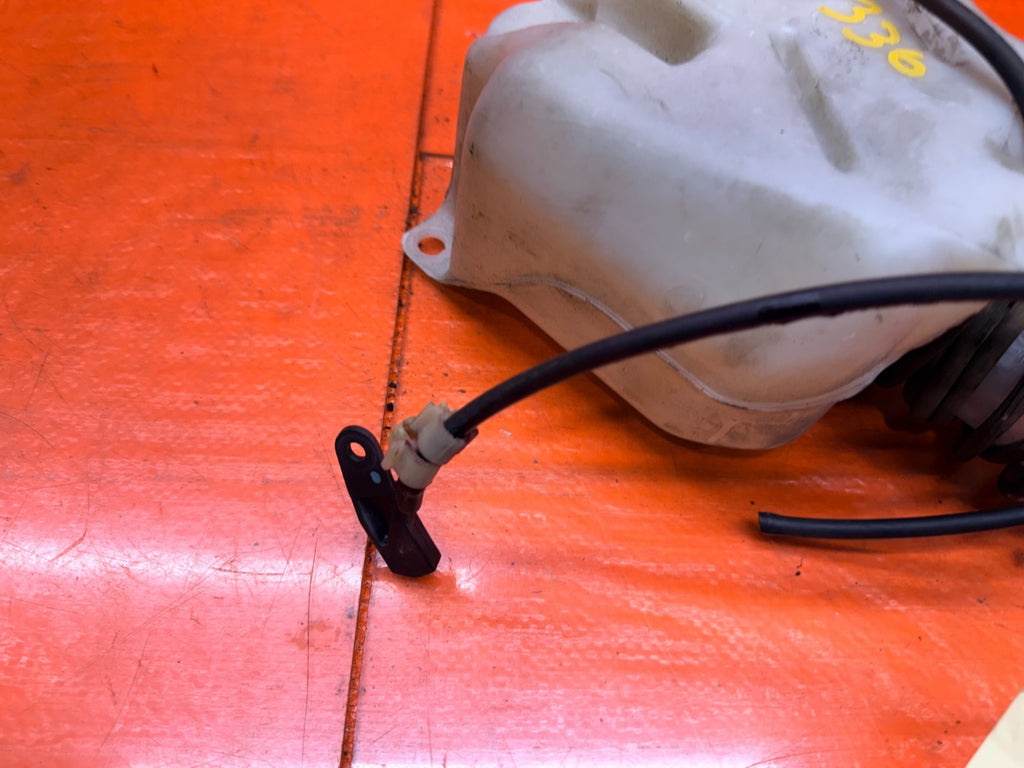 97 01 HONDA PRELUDE 2.2L WINDSHIELD WASHER FLUID RESERVOIR TANK MOTOR LINES #3367