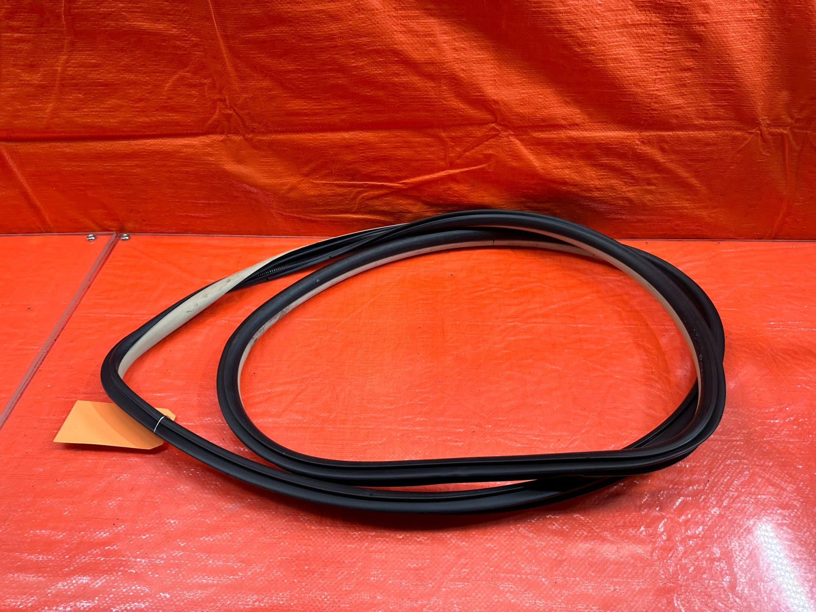04 08 ACURA TSX   RIGHT FRONT DOOR TO CHASSIS WEATHER STRIP OPEN TRIM OEM #20511