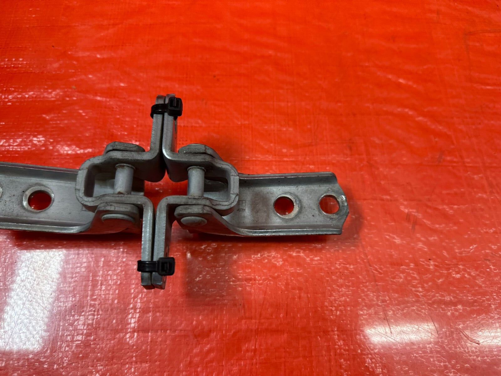08 15 LANCER EVOLUTION X EVO 10   DOOR HINGE SET UPPER & LOWER RIGHT FRONT 2142
