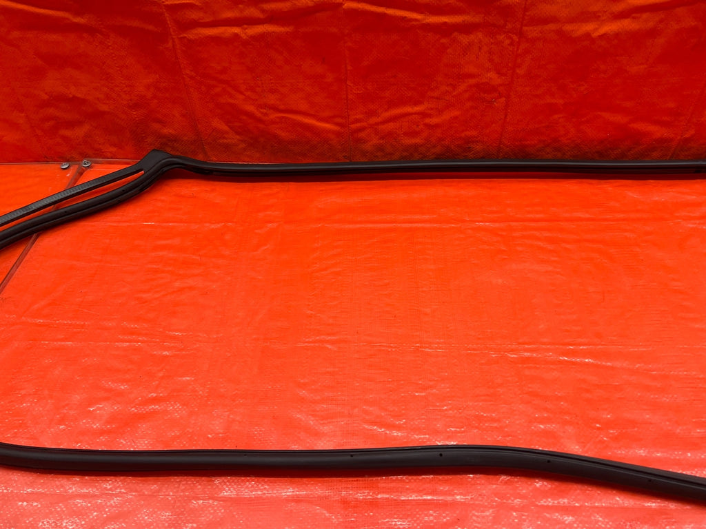 09 14 ACURA TSX   PASSENGER RIGHT REAR   WEATHER STRIP TRIM SEAL GASKET OEM #2336