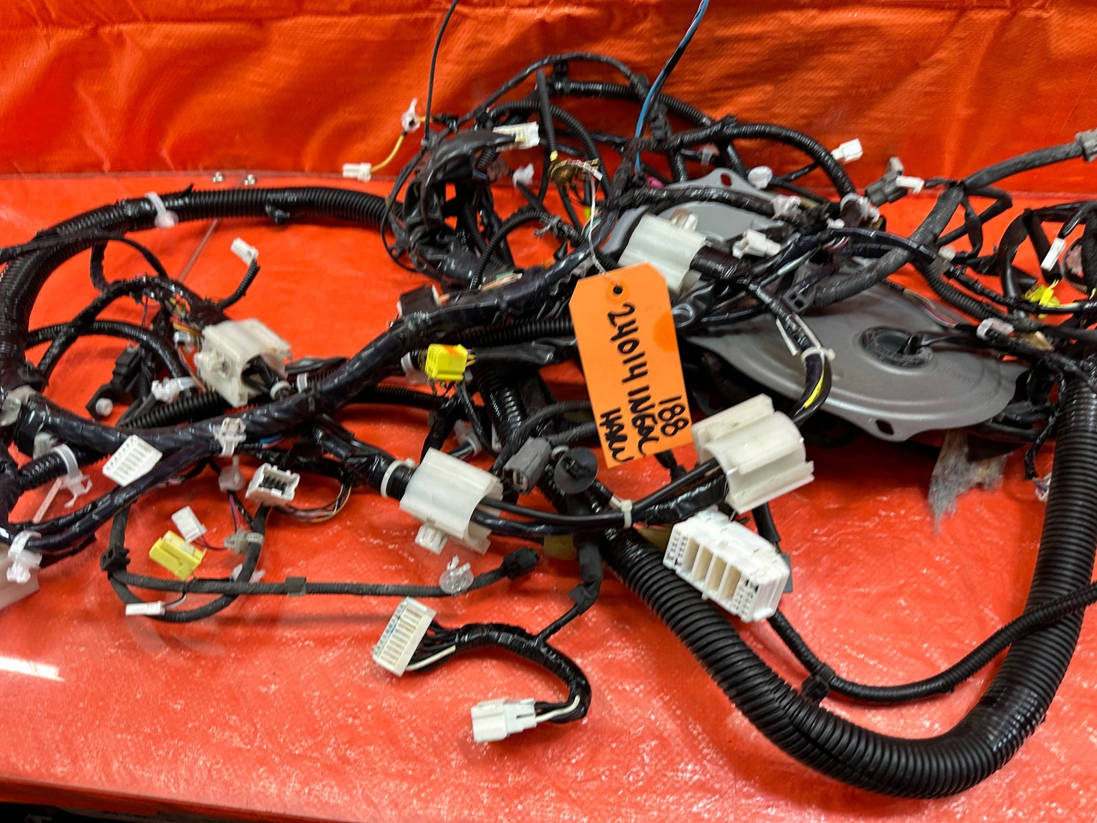 2010 INFINITI G37 2D COUPE   INTERIOR FLOOR WIRING HARNESS WIRE LOOM   OEM #18810