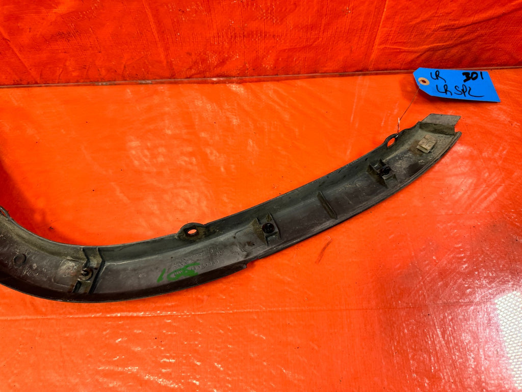 97 01 HONDA CR V CRV   DRIVER LEFT REAR   FENDER TRIM FENDER ARCH   OEM #3018