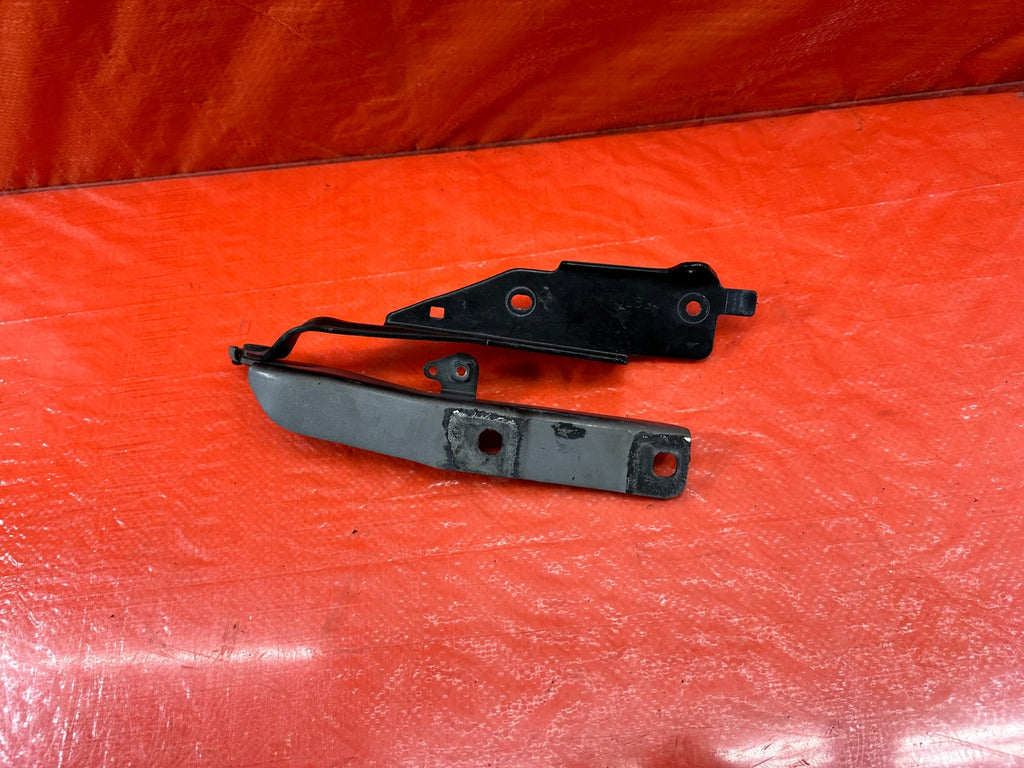 14 20 INFINITI Q50   DRIVER LEFT   HOOD HINGE   OEM FACTORY OE #2157