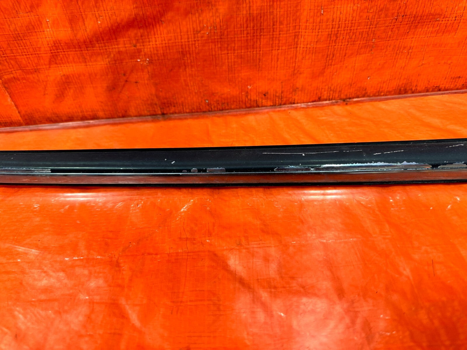 92 00 LEXUS SC300   PASSENGER RIGHT REAR QUARTER GLASS TRIM   OEM FACTORY #27612