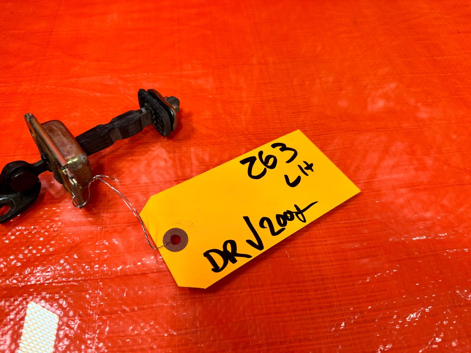 97 01 HONDA PRELUDE   DRIVER LEFT   DOOR CHECKER HINGE ARM STOPPER   OEM #2634