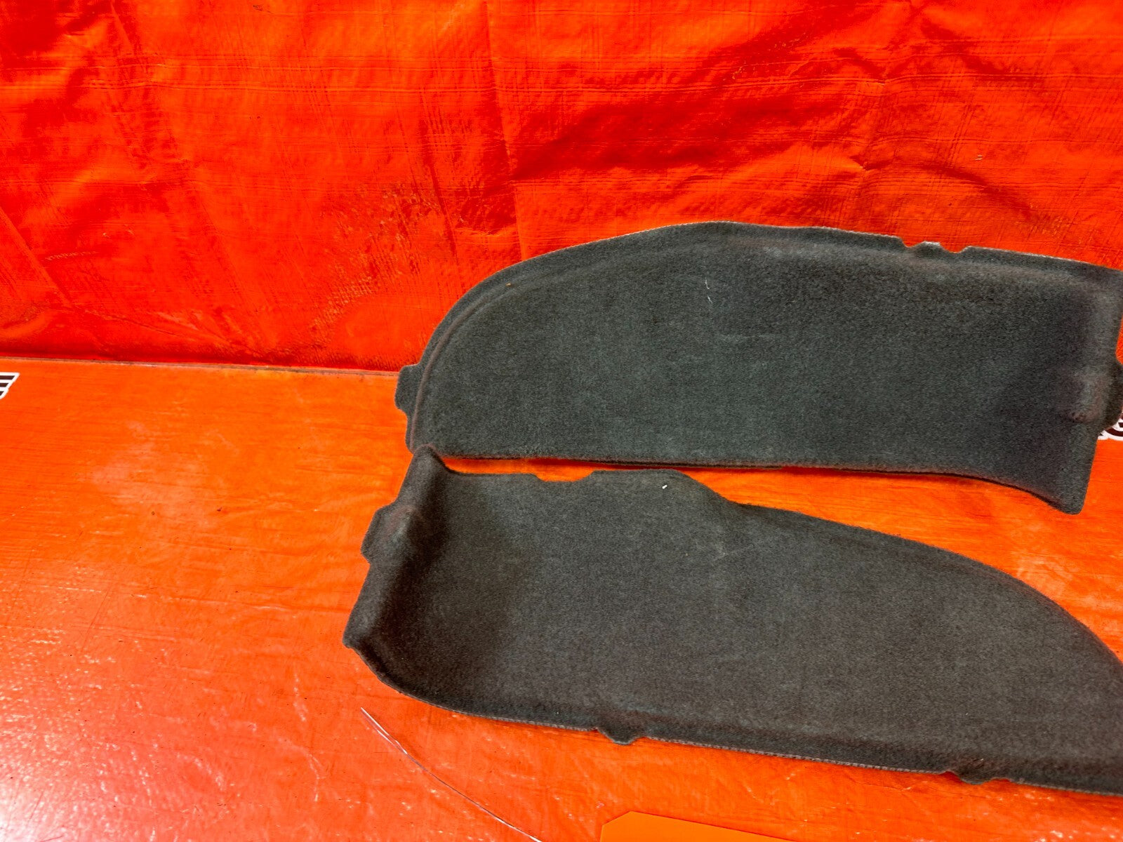 02 06 ACURA RSX   PASSENGER RIGHT TAIL LIGHT LAMP BULB COVER TRIM TAN   OEM #2543