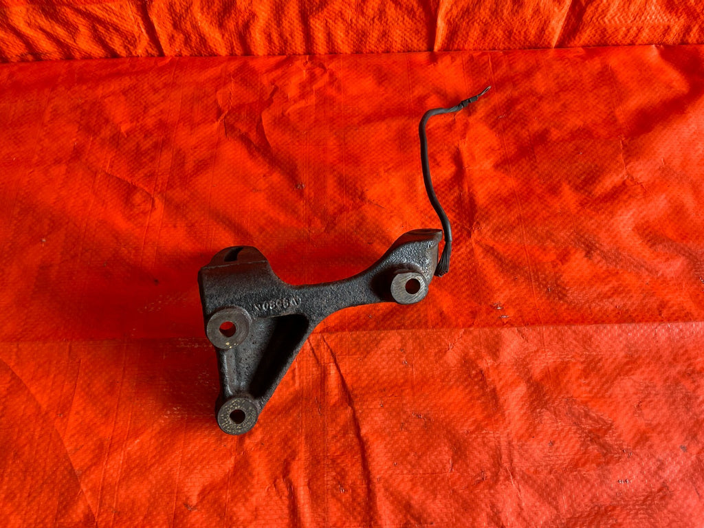 96 00 HONDA CIVIC   EX DX LX CX HX GX   POWER STEERING PUMP MOUNTING BRACKET OEM7