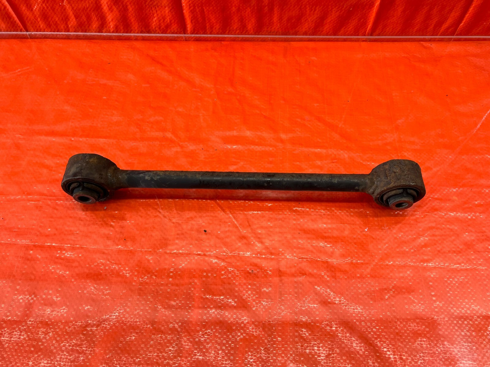 04 08 ACURA TL   LEFT OR RIGHT REAR CONTROL ARM   15 INCHES IN LENGTH OEM #108 18