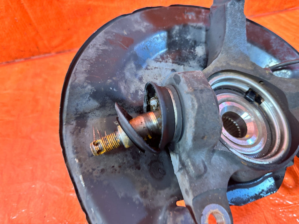 04 08 ACURA TSX   DRIVER LEFT FRONT SPINDLE KNUCKLE HUB   OEM FACTORY #3228