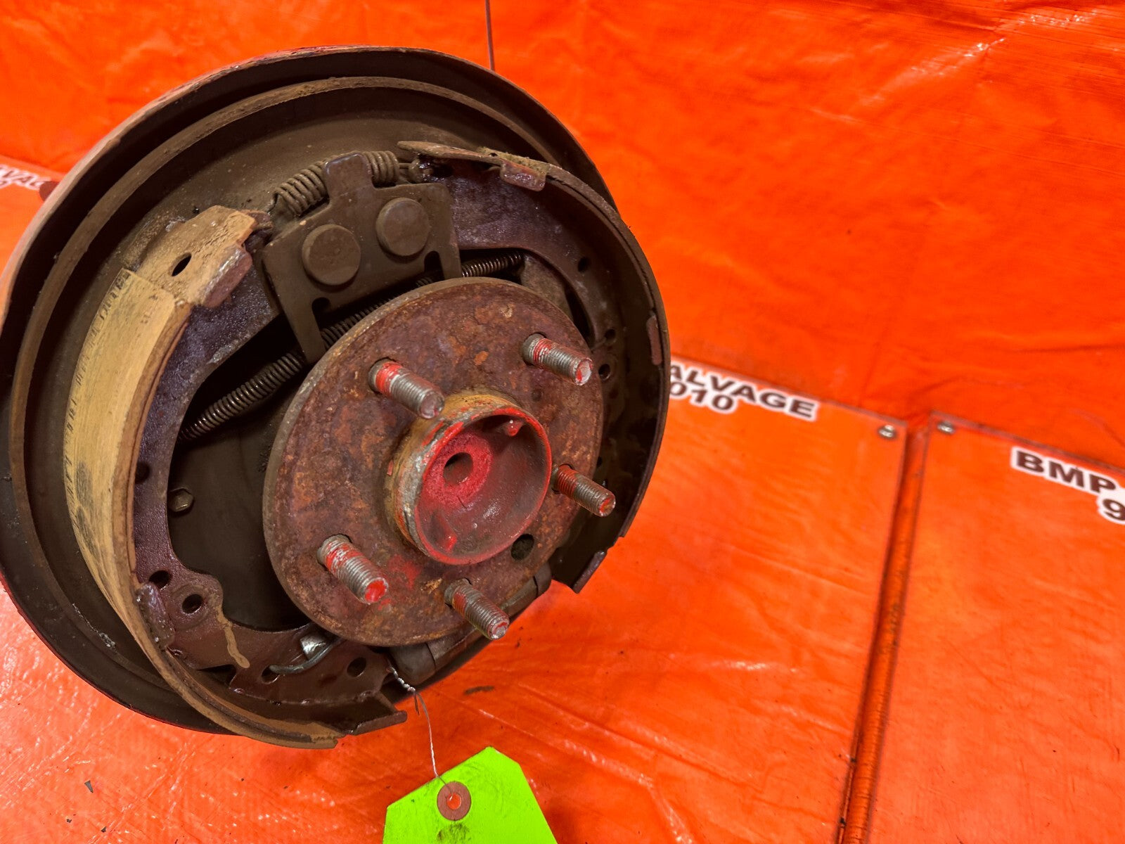 95 04 TOYOTA TACOMA   4 CYL   NON ABS   MANUAL PASSENGER RIGHT REAR AXLE OEM 2494