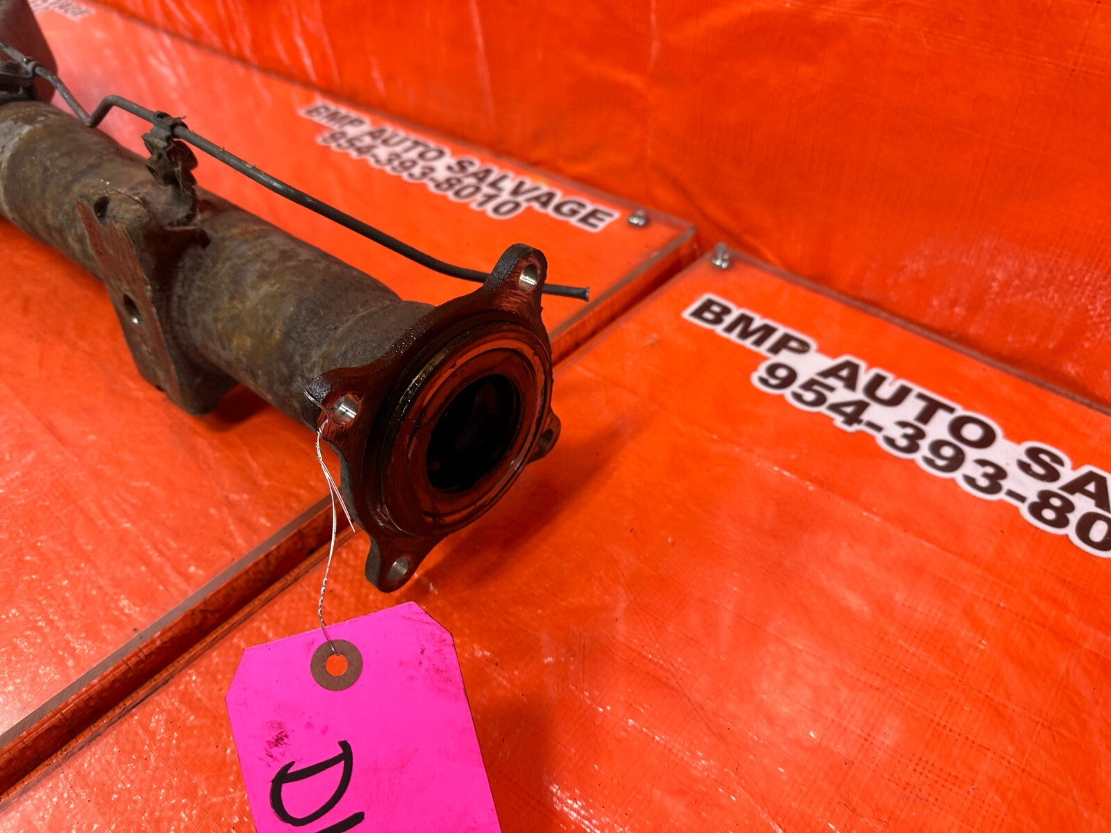 95 04 TOYOTA TACOMA   4 CYLINDER   NON ABS   BARE AXLE HOUSING ASSEMBLY OEM #2495