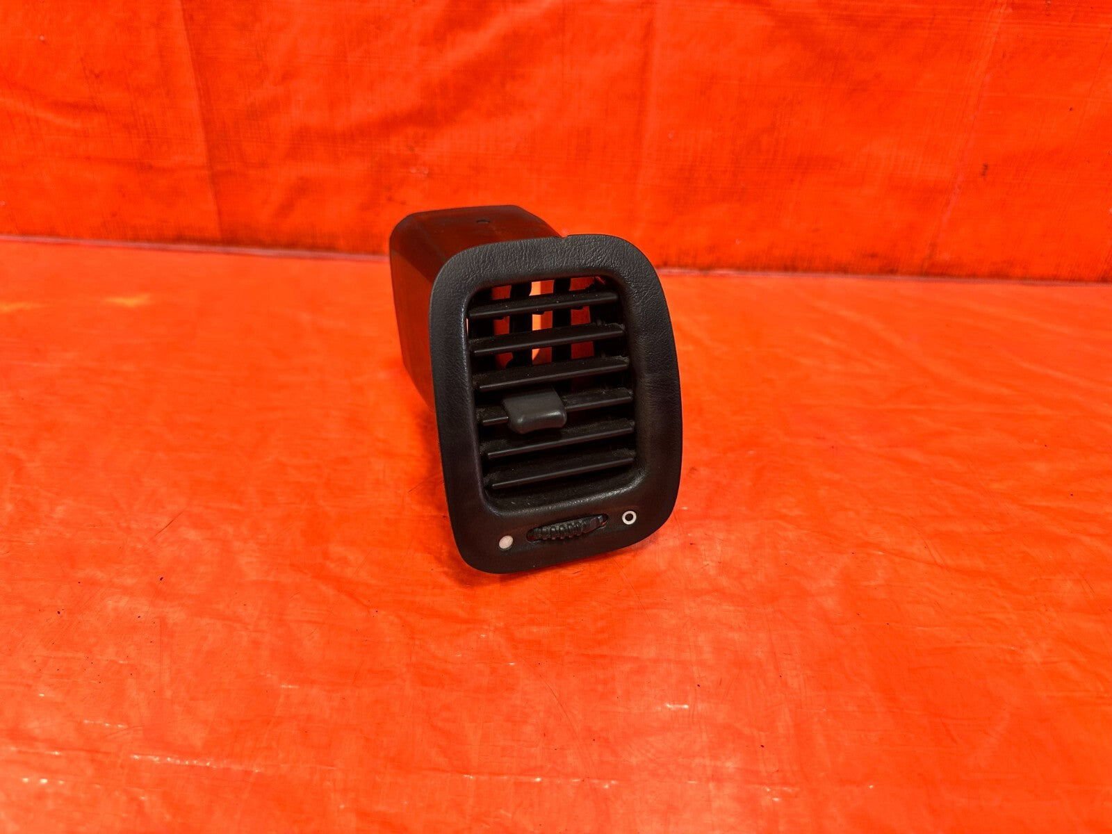 94 01 ACURA INTEGRA   PASSENGER RIGHT AC AIR CONDITIONING VENT R RH   OEM OE 2740