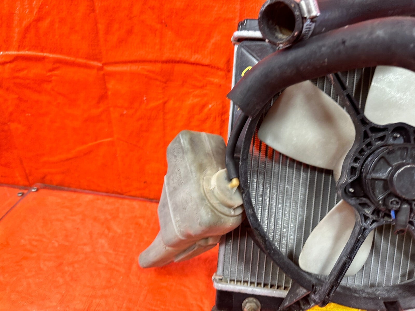93 97 HONDA DEL SOL 92 00 CIVIC   RADIATOR W/ FAN & HOSES   OEM #29710