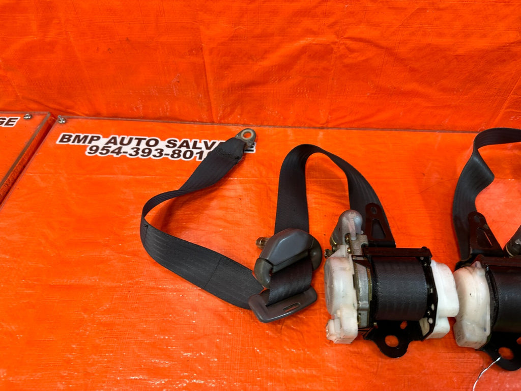 00 01 TOYOTA CELICA LEFT & RIGHT FRONT SEAT BELTS SEAT BELT SET GRAY COLOR OEM10