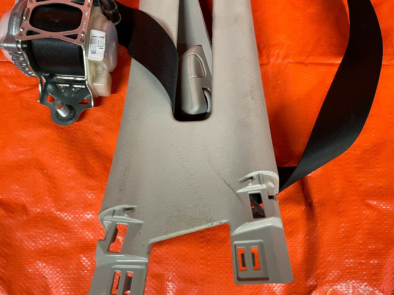 16 18 HONDA CIVIC   SEDAN MODEL   PASSENGER RIGHT FRONT SEAT SAFETY BELT OEM OE5