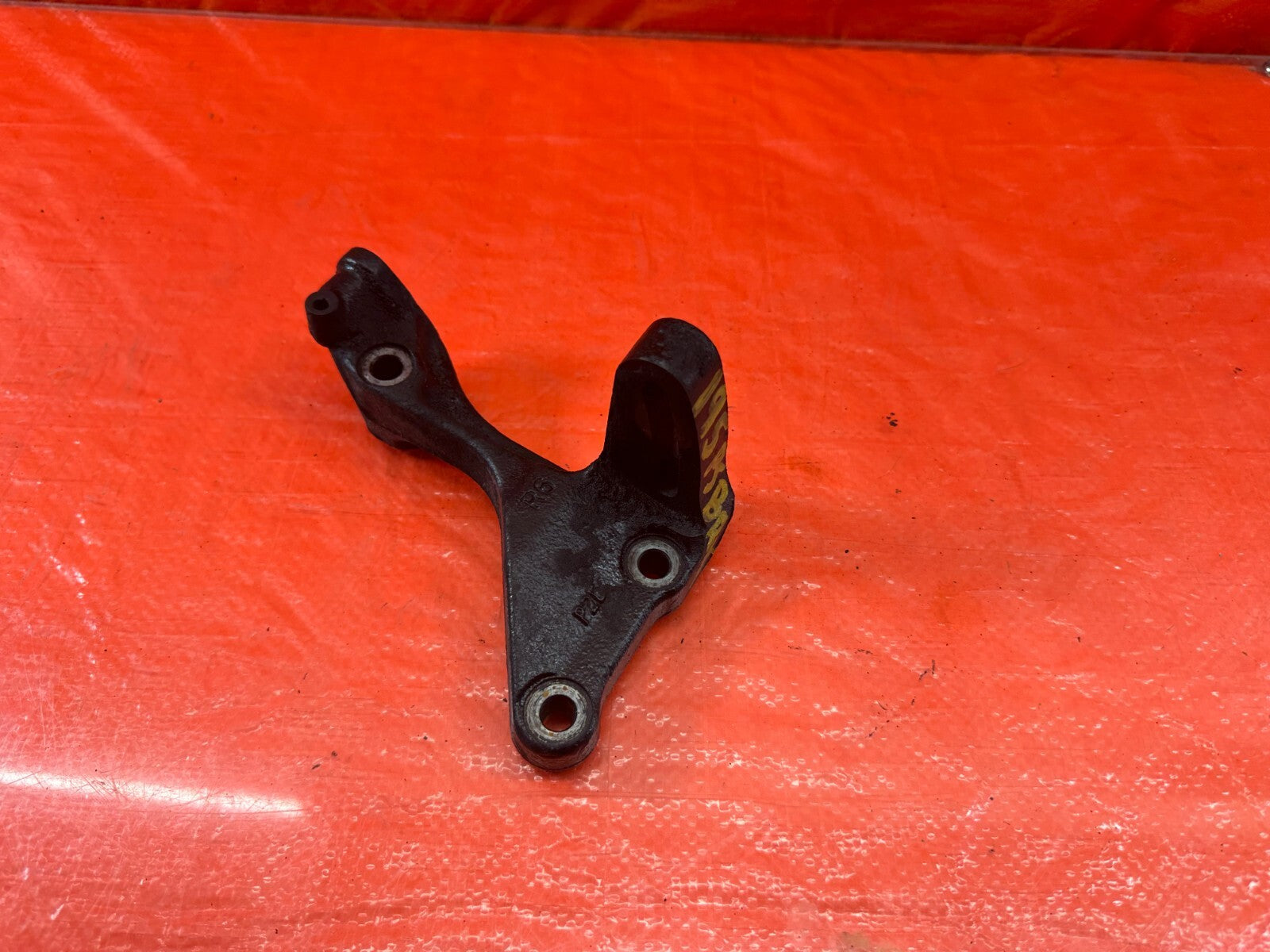 96 00 HONDA CIVIC EX DX LX CX HX GX POWER STEERING PUMP MOUNTING BRACKET OEM 1950