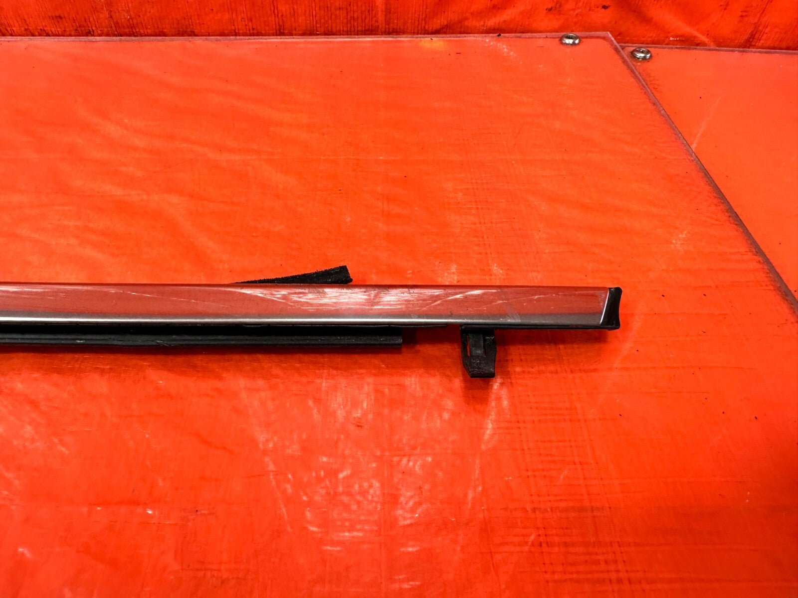04 08 ACURA TSX   RIGHT REAR EXTERIOR WINDOW GLASS TRIM   OEM FACTORY #2754