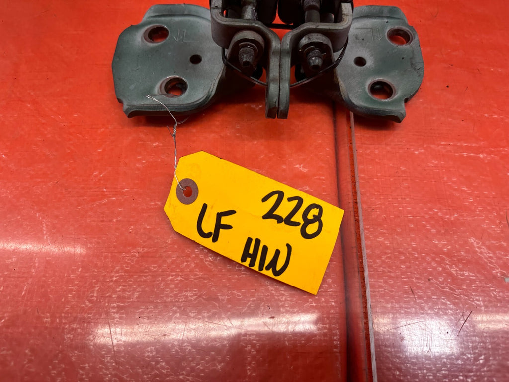 90 01 ACURA INTEGRA SEDAN 4D   DOOR HINGE SET UPPER & LOWER LEFT FRONT OEM #2281