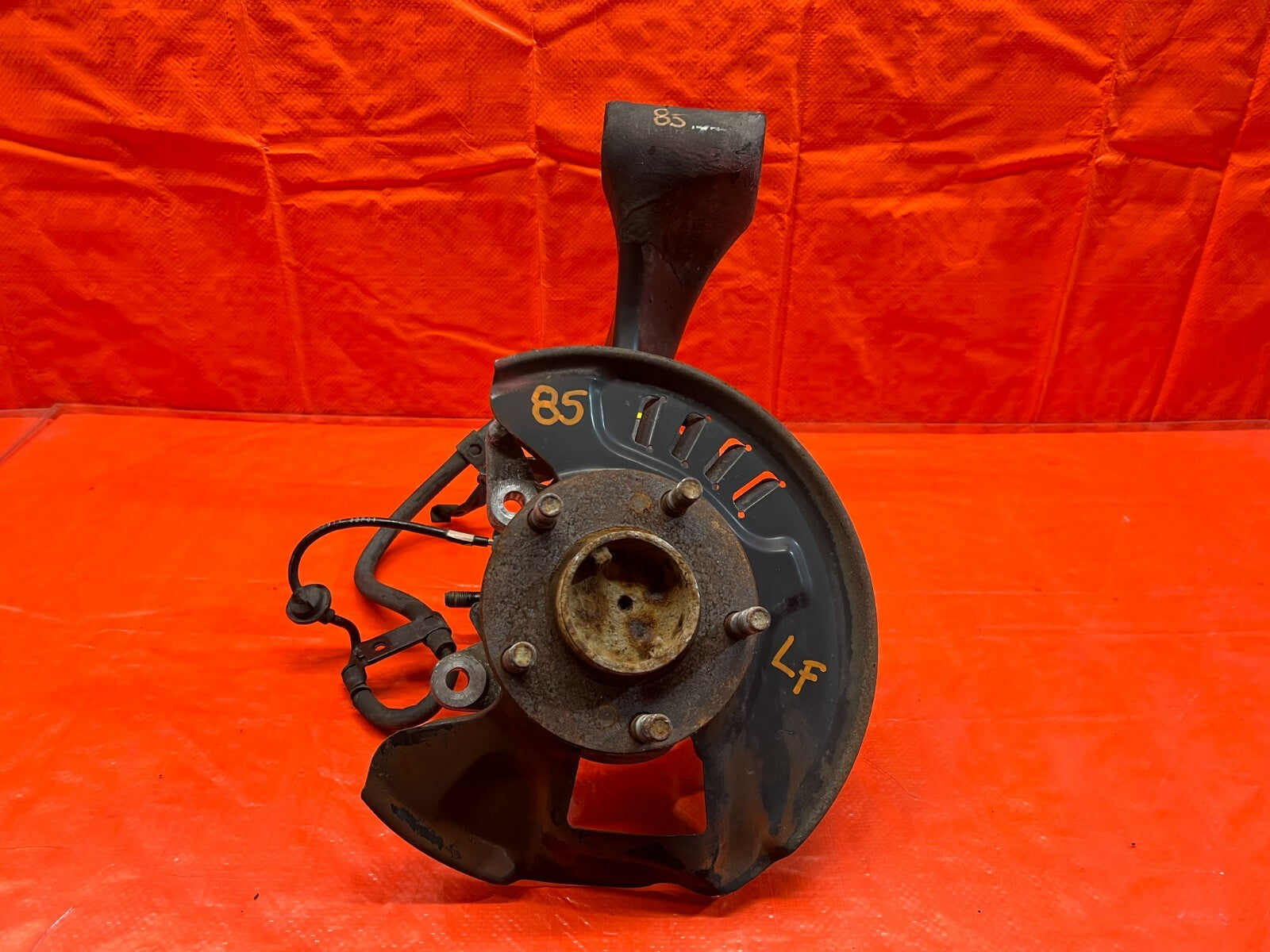 90 91 NISSAN 300ZX   DRIVER LEFT FRONT SPINDLE KNUCKLE HUB   W/ ABS WIRE OEM0