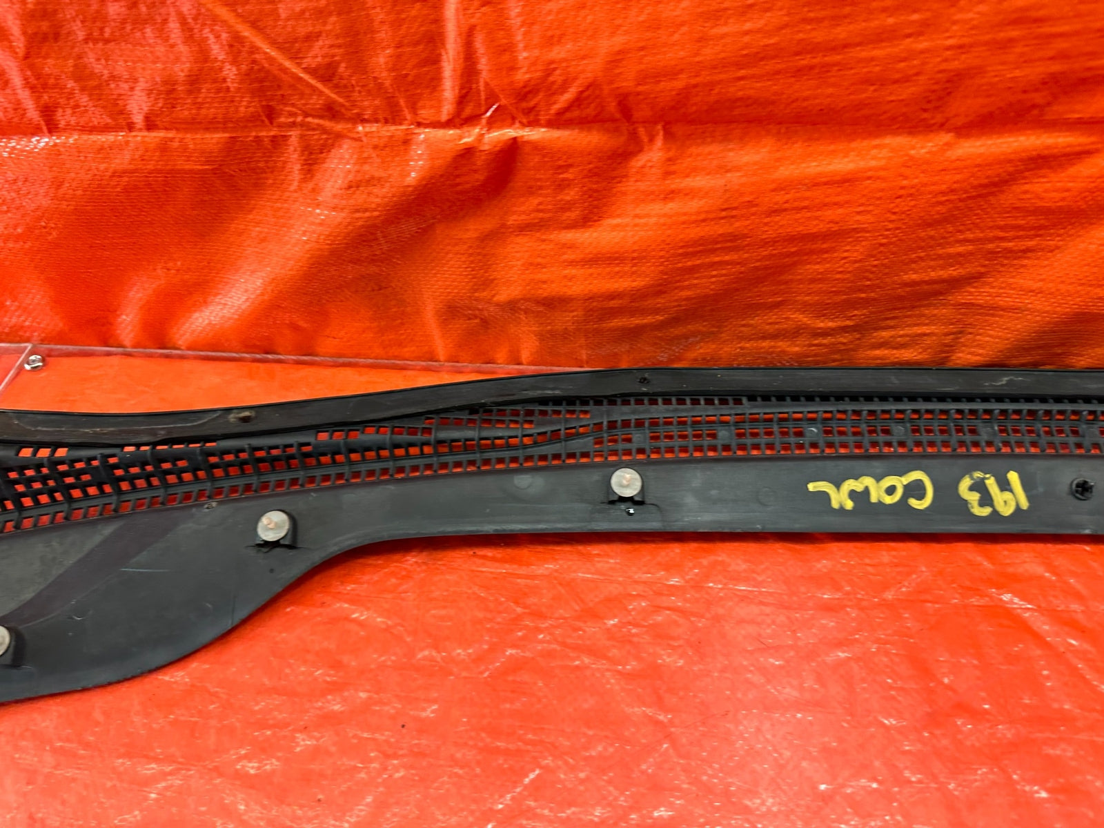 95 98 HONDA ODYSSEY   WINDSHIELD WIPER COWL TRIM PLASTIC   OEM FACTORY #19315