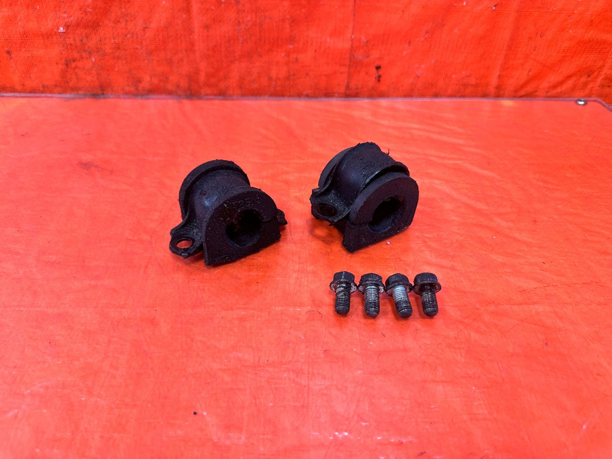04-08 ACURA TSX - FRONT SWAY BAR BUSHINGS AND BRACKETS - OEM FACTORY #3040
