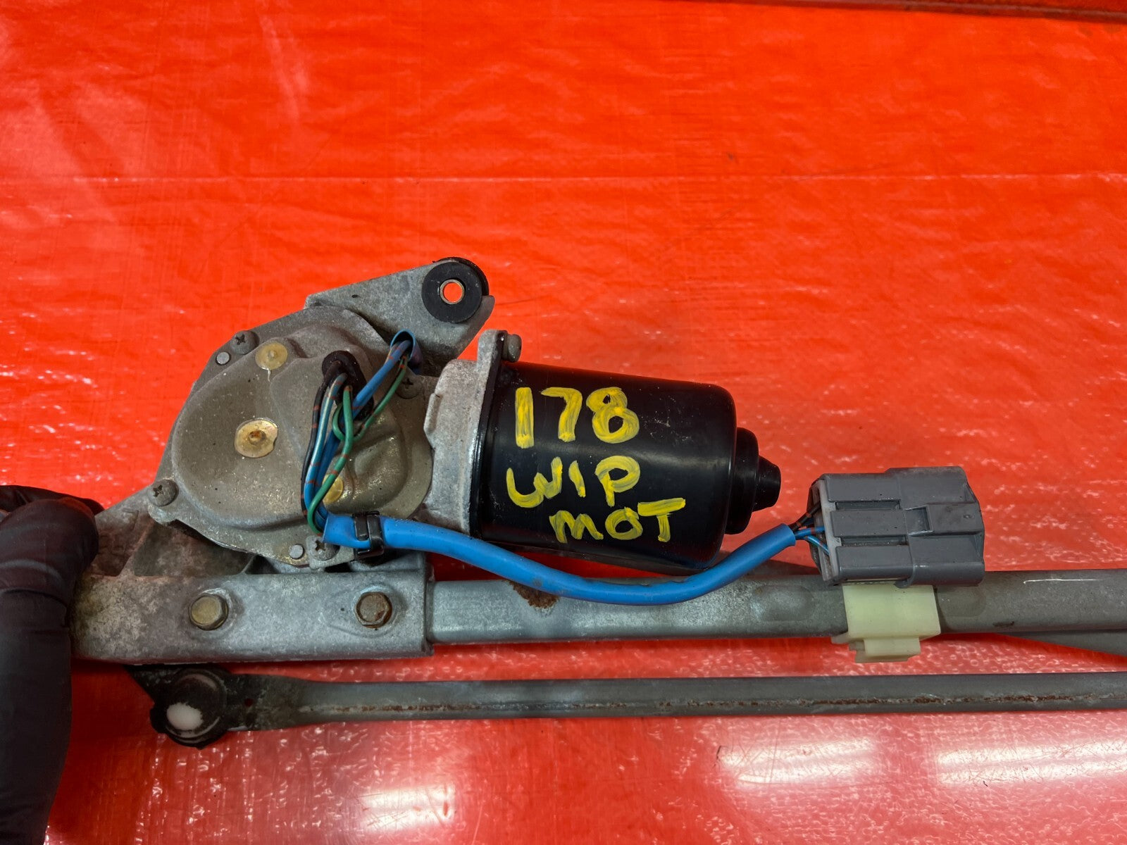 94   01 ACURA INTEGRA   FRONT WINDSHIELD WIPER MOTOR WITH LINKAGE   OEM OE #1786