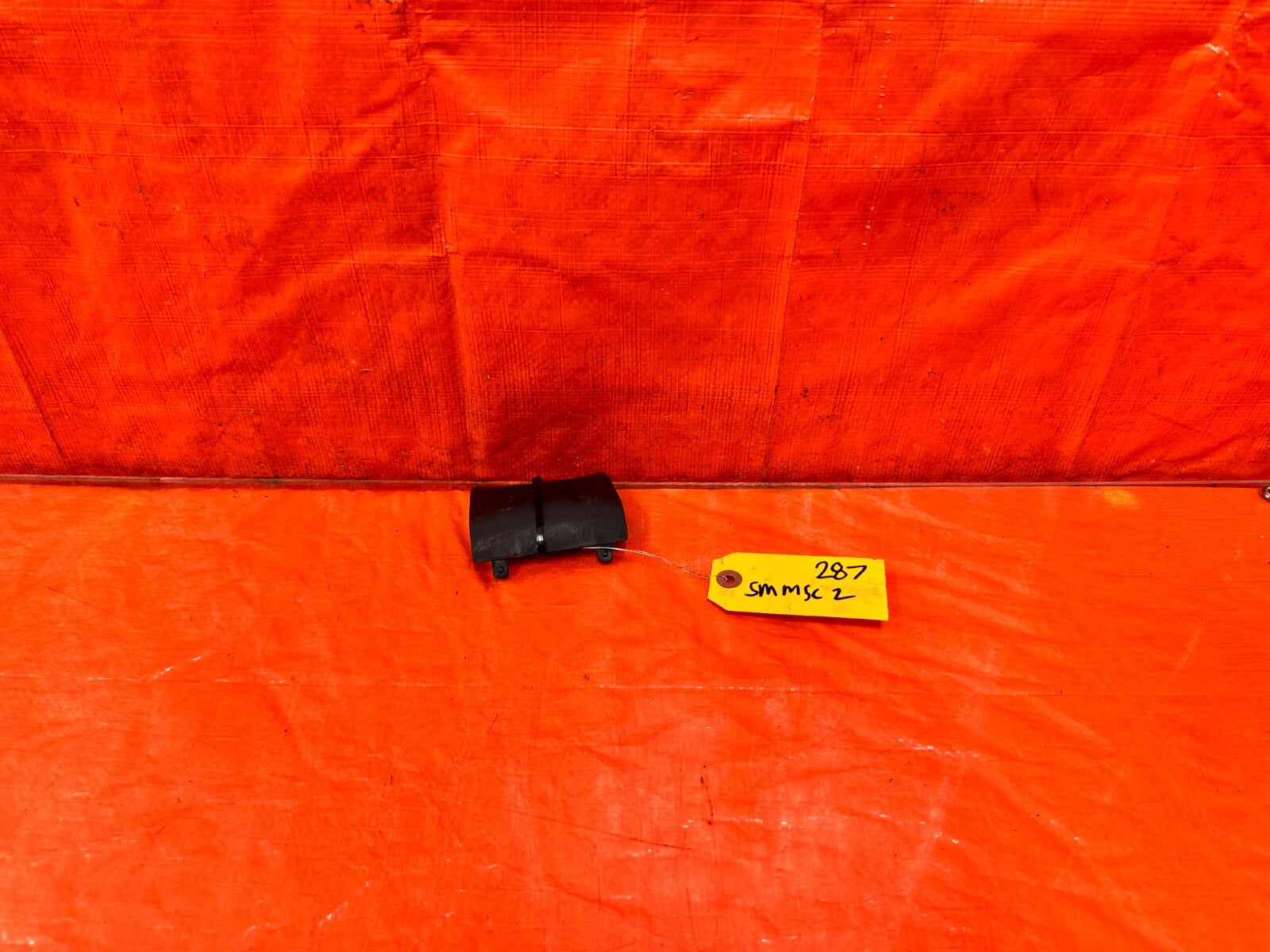 96 00 HONDA CIVIC / 97 01 HONDA CR V BEHIND THE STEERING WHEEL PLASTIC TRIM #2870