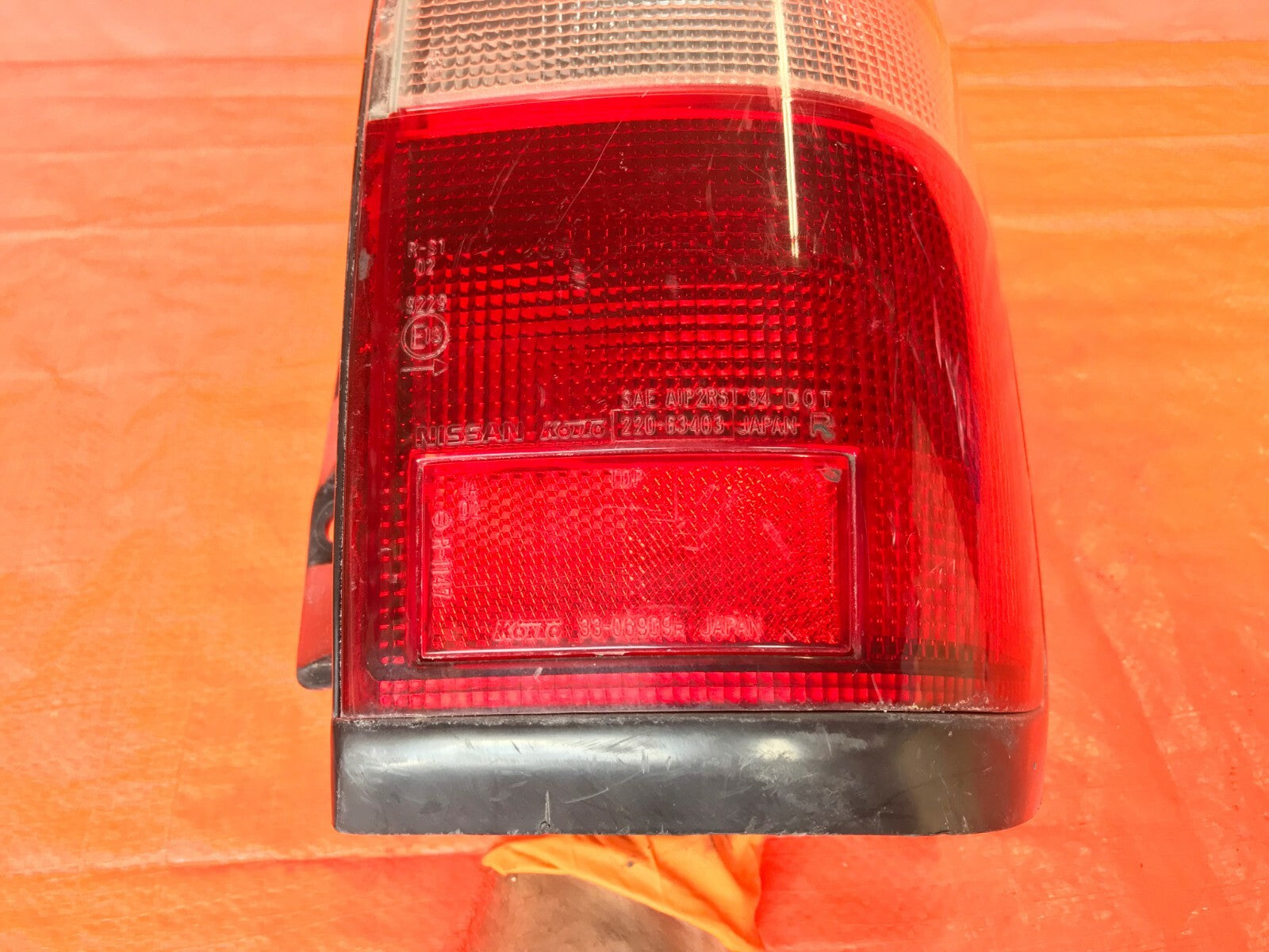OEM 1996 1997 1998 NISSAN PATHFINDER PASSENGER RIGHT TAIL LIGHT LAMP 96 97 981