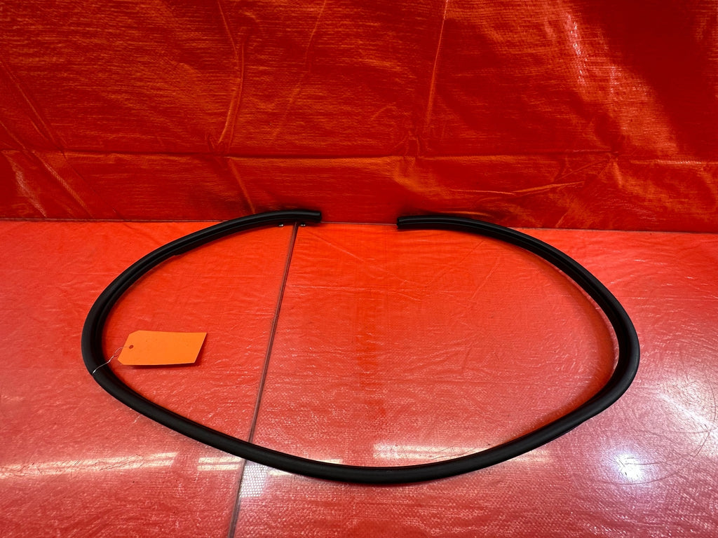 10 16 HYUNDAI GENESIS COUPE ON THE CHASSIS LEFT DOOR WEATHER STRIP SEAL OEM #21914