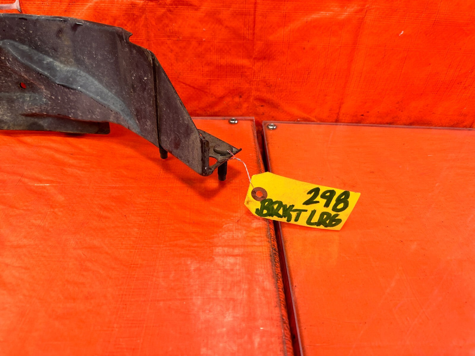 03 07 INFINITI G35 COUPE   BRACKET   OEM #2981