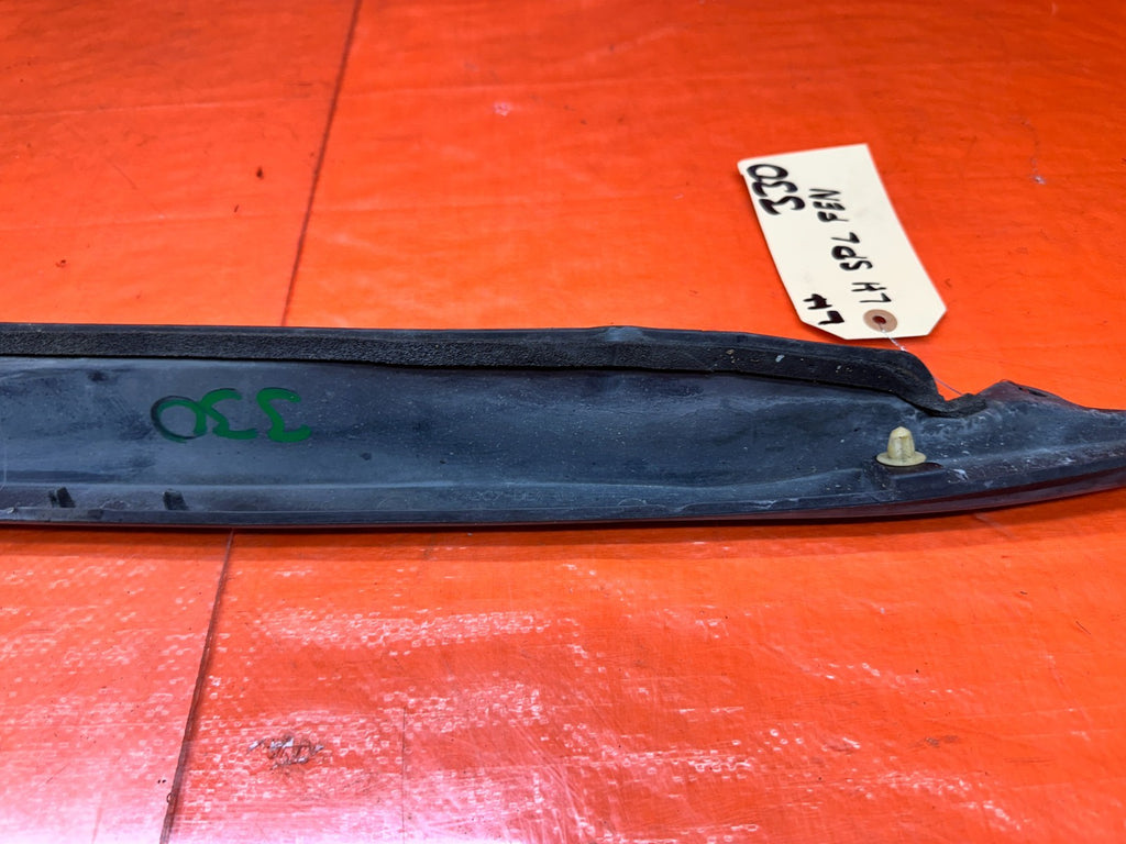 04 08 ACURA TSX LEFT DRIVER FRONT FENDER TRIM MOLDING OEM #33011