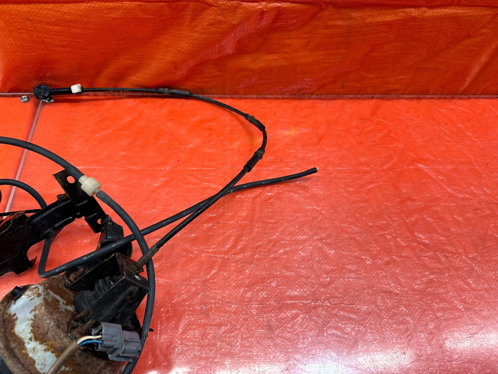 99 00 HONDA CIVIC SI EM1   CRUISE CONTROL ACTUATOR MODULE W/ CABLE   OEM OE #2215