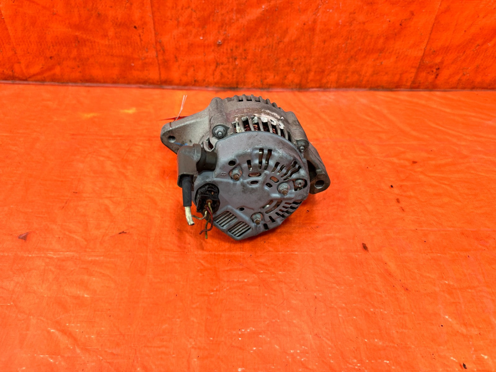95 97 TOYOTA TACOMA   2RZ FE 2.4L   ALTERNATOR W/ PULLEY   OEM1