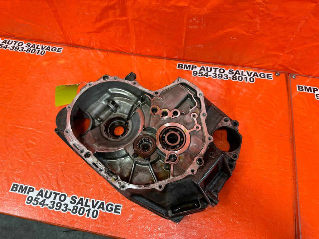 97 01 HONDA CR V CRV   AWD 5 SPEED MANUAL INNER TRANSMISSION CASE HOUSING   OEM7