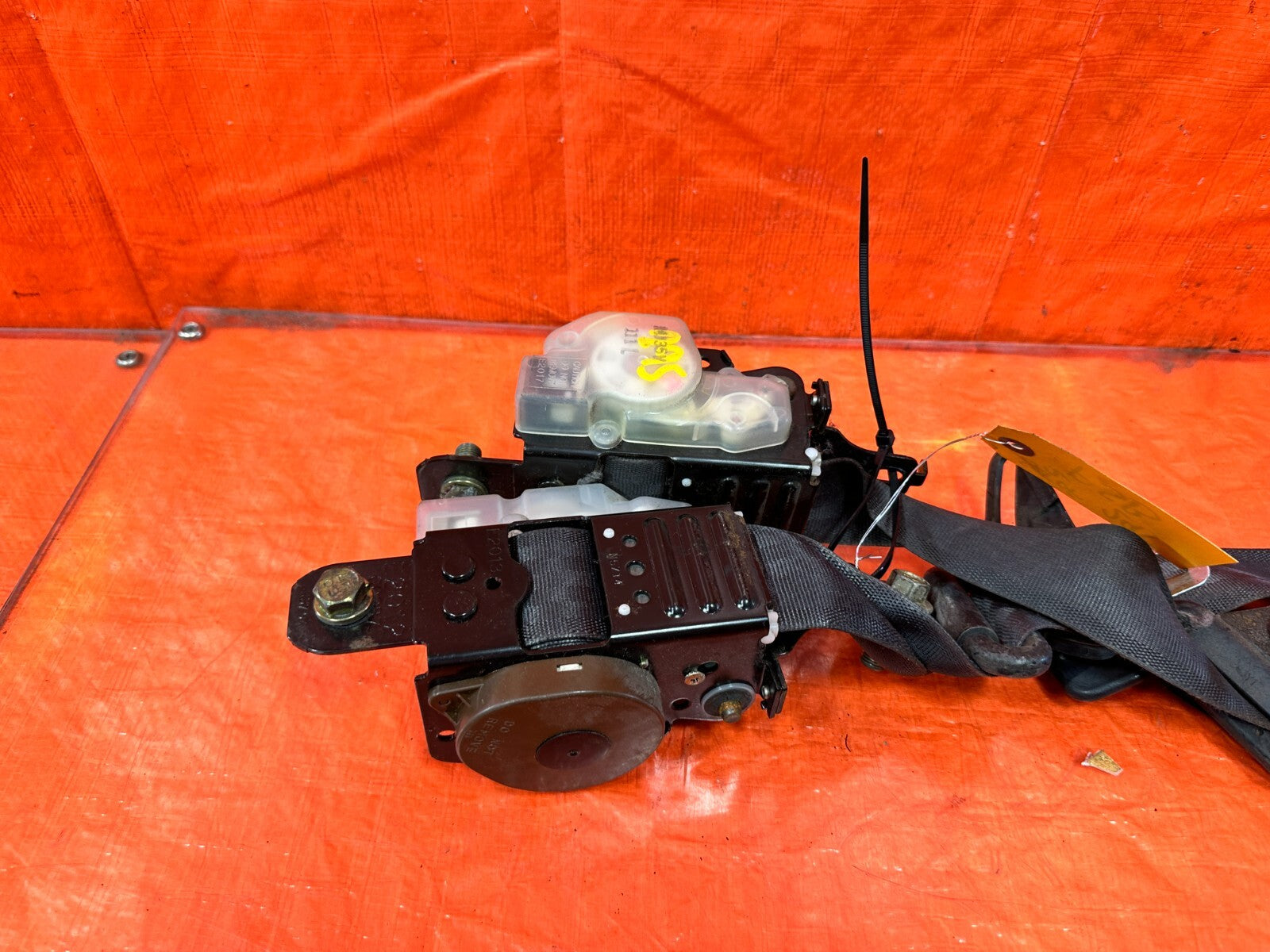 93 95 HONDA DEL SOL   FRONT SEAT BELT SET   LEFT & RIGHT SEAT BELTS   OEM #2956