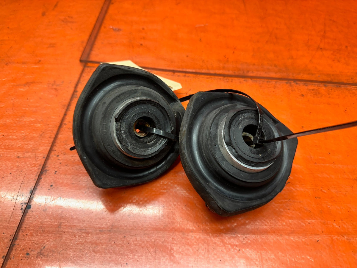 14-15 INFINITI Q50 3.7L FRONT SUSPENSION SHOCK STRUT TOP HAT MOUNT PLATES OEM #35