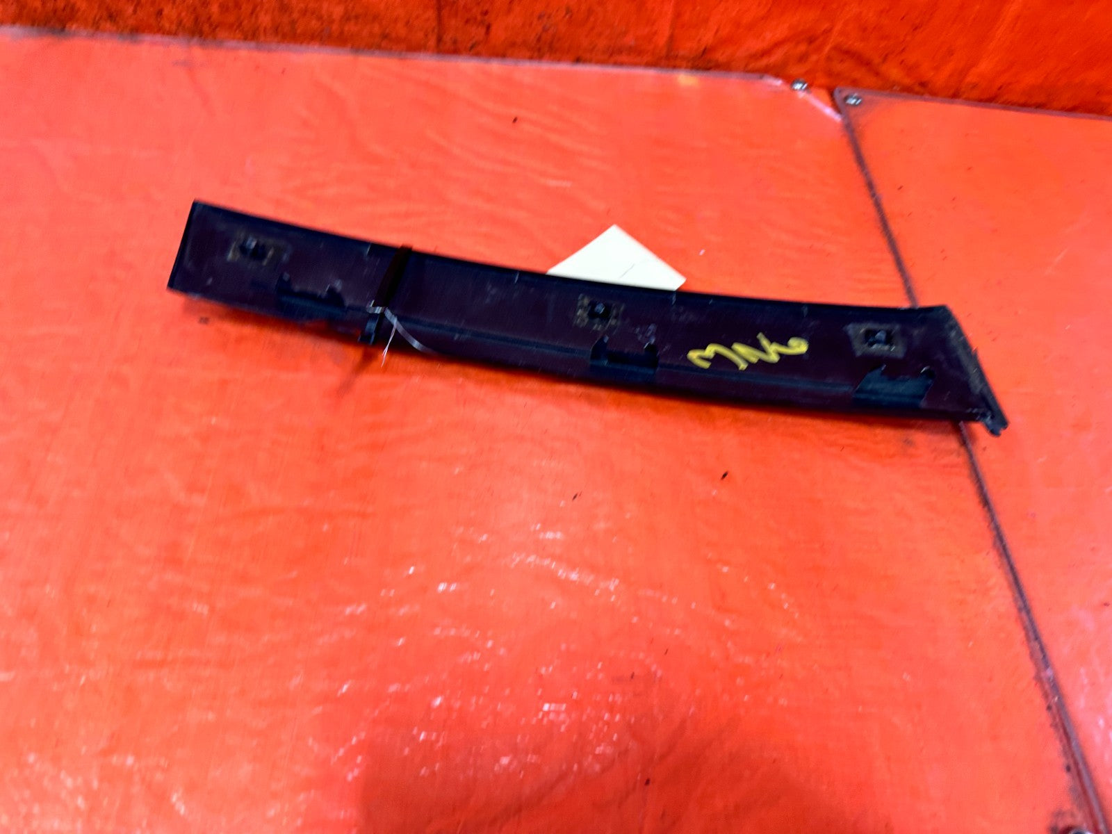 90 91 HONDA CIVIC HATCHBACK PASSENGER RIGHT FRONT DOOR SASH TRIM MOLDING OEM 3276