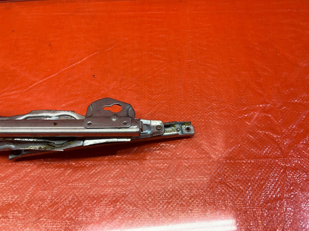 94 01 INTEGRA SEDAN   DRIVER LEFT REAR   WINDOW REGULATOR W/ MOTOR   OEM #1594