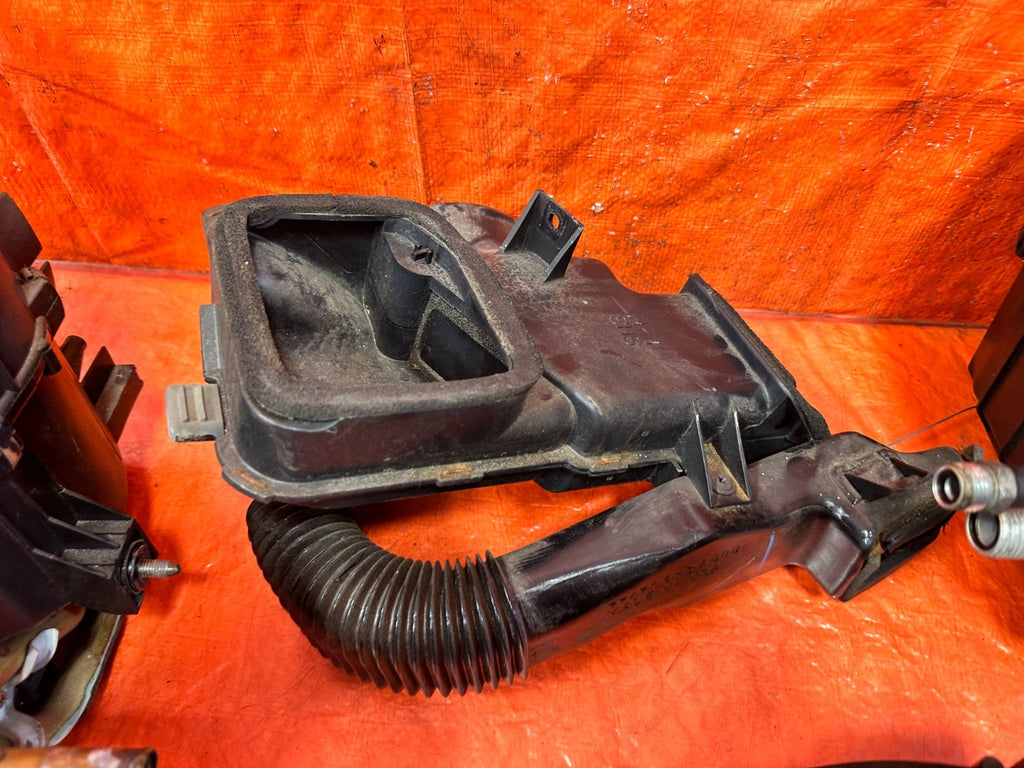 90 91 HONDA CIVIC HATCHBACK   UNDER THE DASHBOARD AC BOXES BLOWER EVAPARATOR8