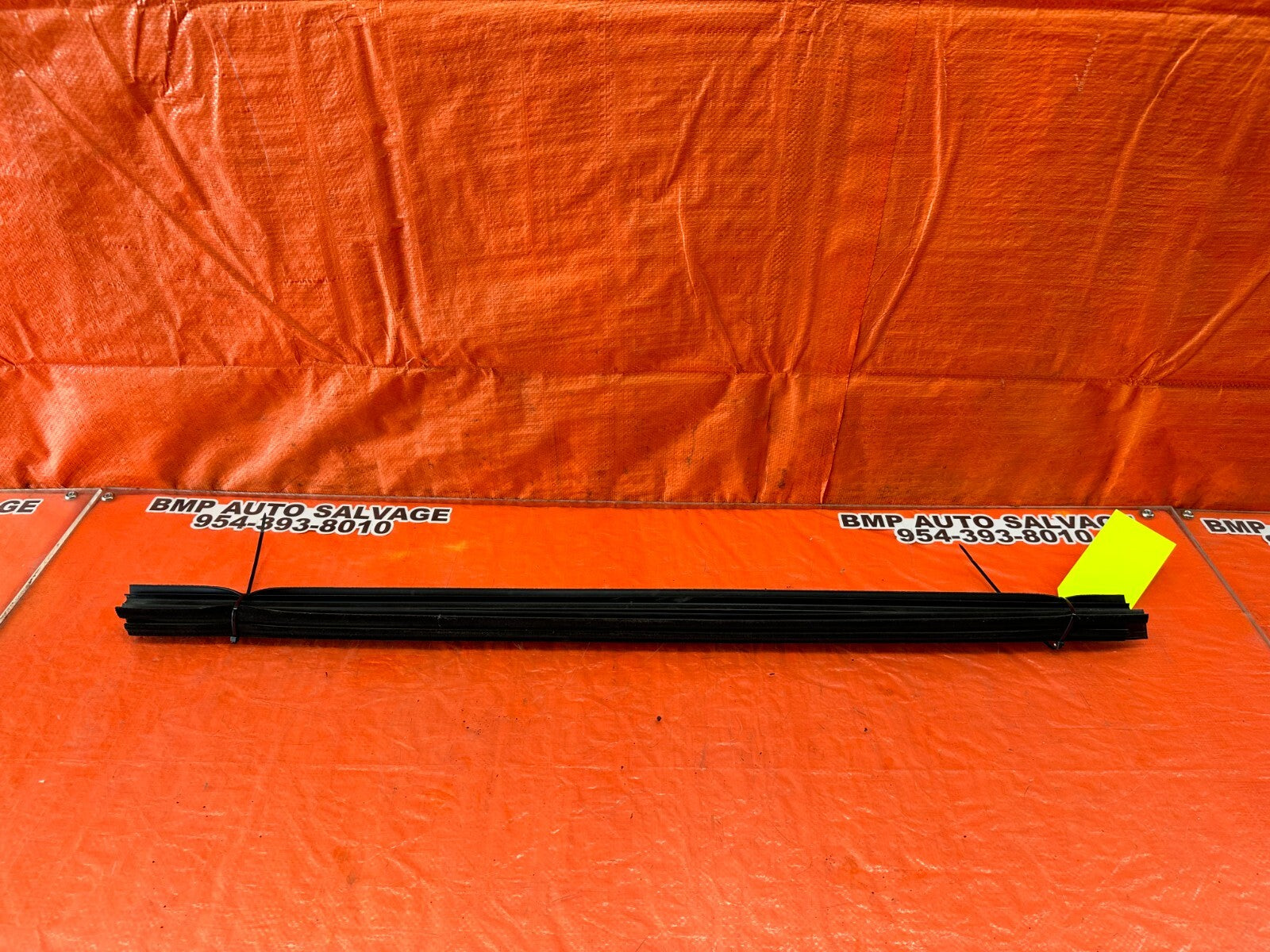 08 15 INFINITI G37 Q60   LEFT & RIGHT   DOOR PANEL INTERIOR GLASS TRIM   OEM 2456