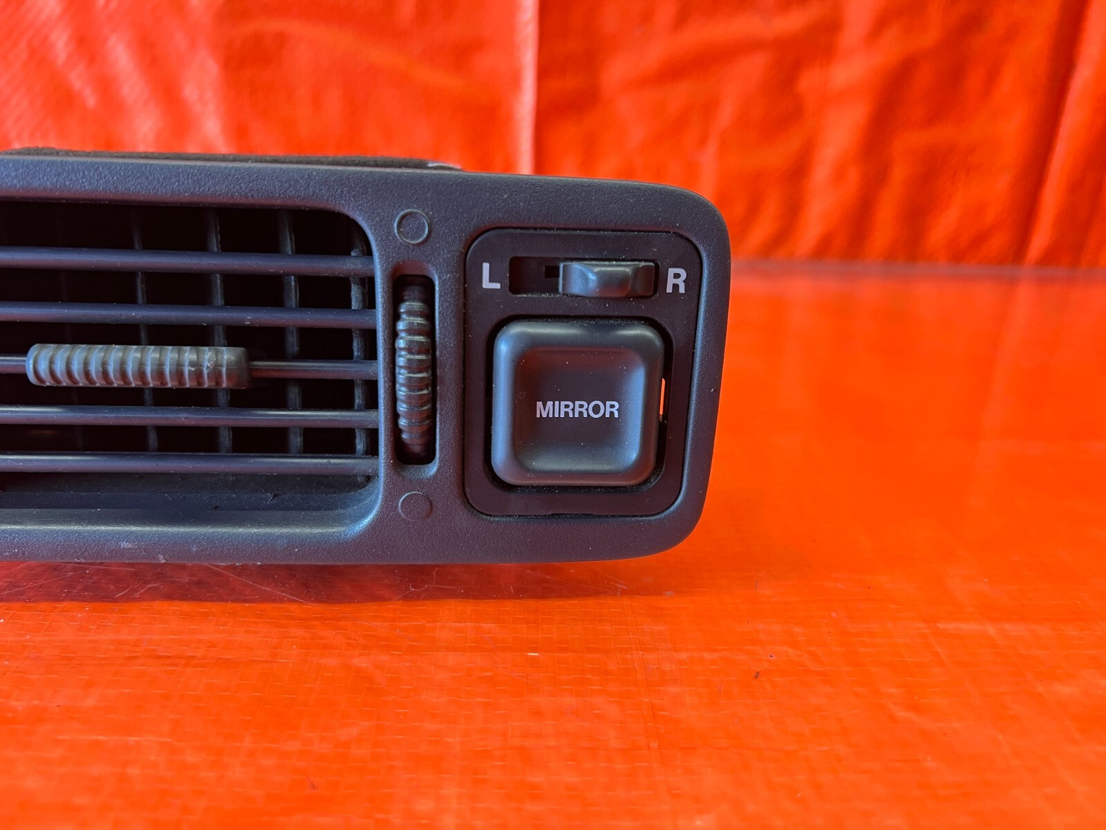 99 01 HONDA CR V CRV DRIVER LEFT AC AIR CONDITIONING VENT W/ MIRROR SWITCH #1214