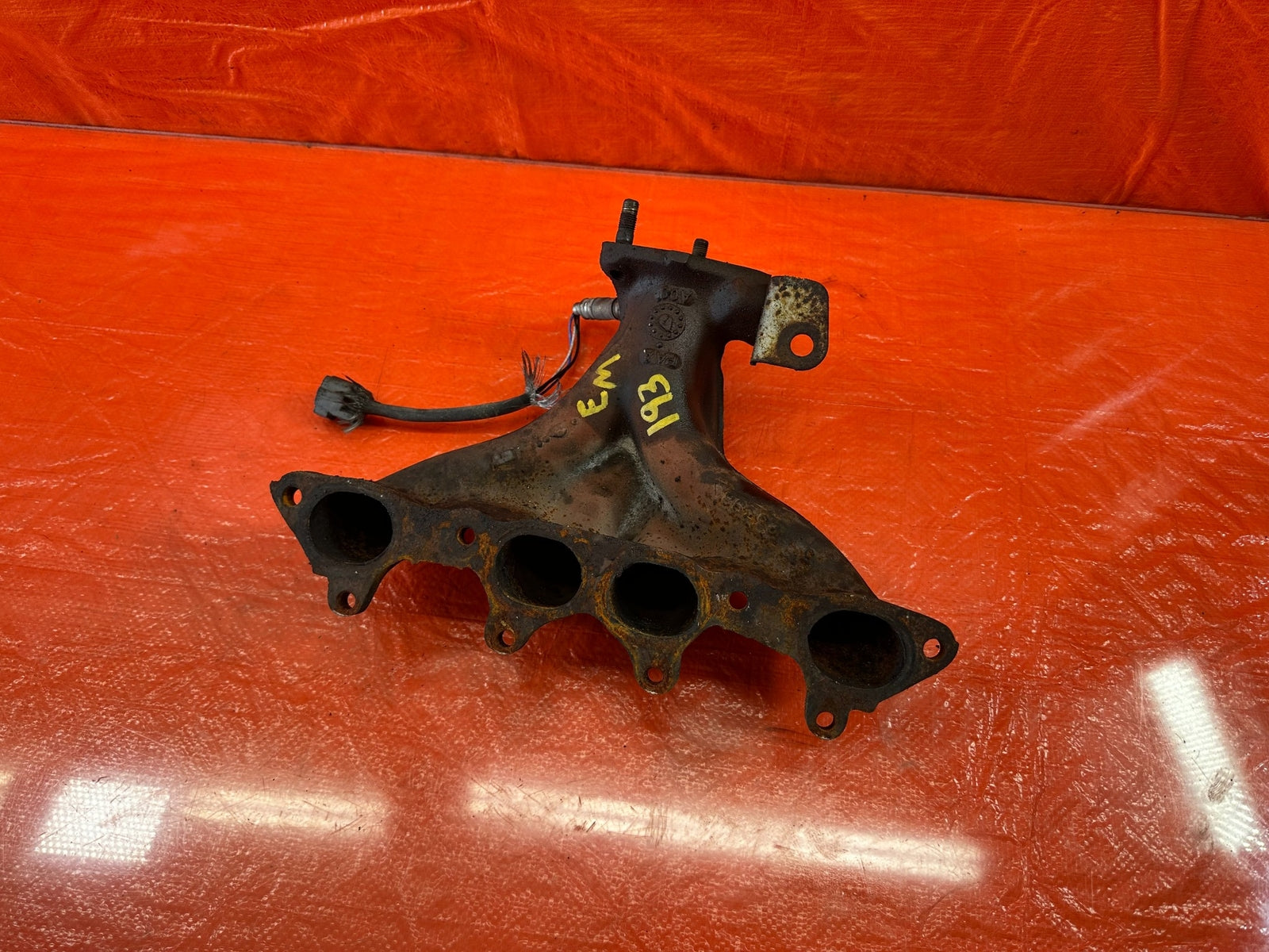 95 97 HONDA ODYSSEY   EXHAUST MANIFOLD HEADER W/ HEAT SHIELD   OEM FACTORY #19611