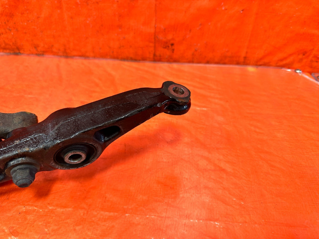 94 01 ACURA INTEGRA RIGHT FRONT SPINDLE KNUCKLE HUB AND ARMS OEM FACTORY OE #30912
