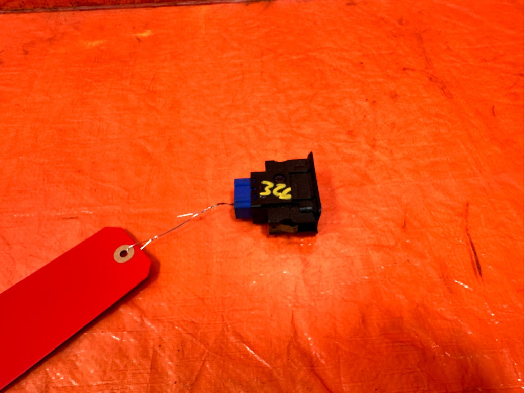 92 95 HONDA CIVIC   2D COUPE   DEFROST SWITCH BUTTON   OEM #3274
